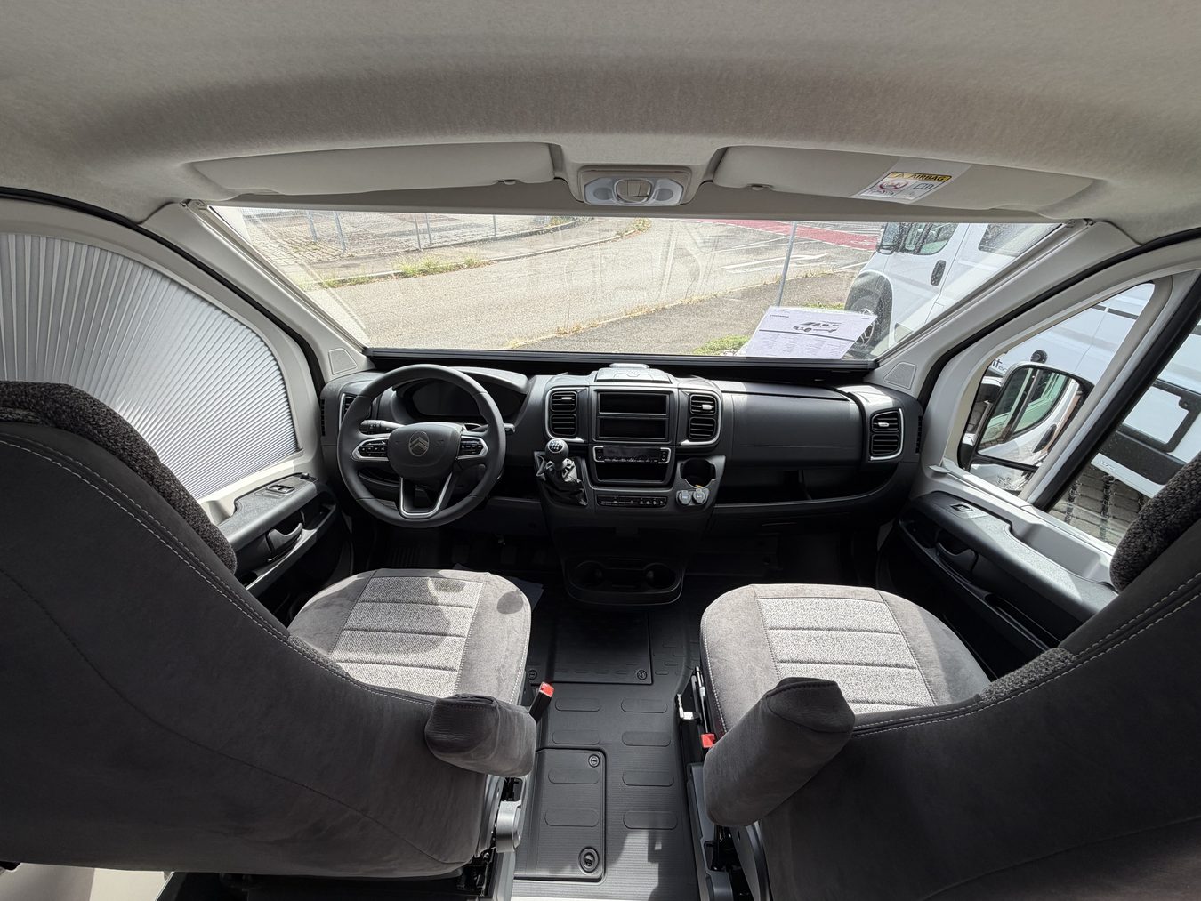 Summit 600 L – Detail 1