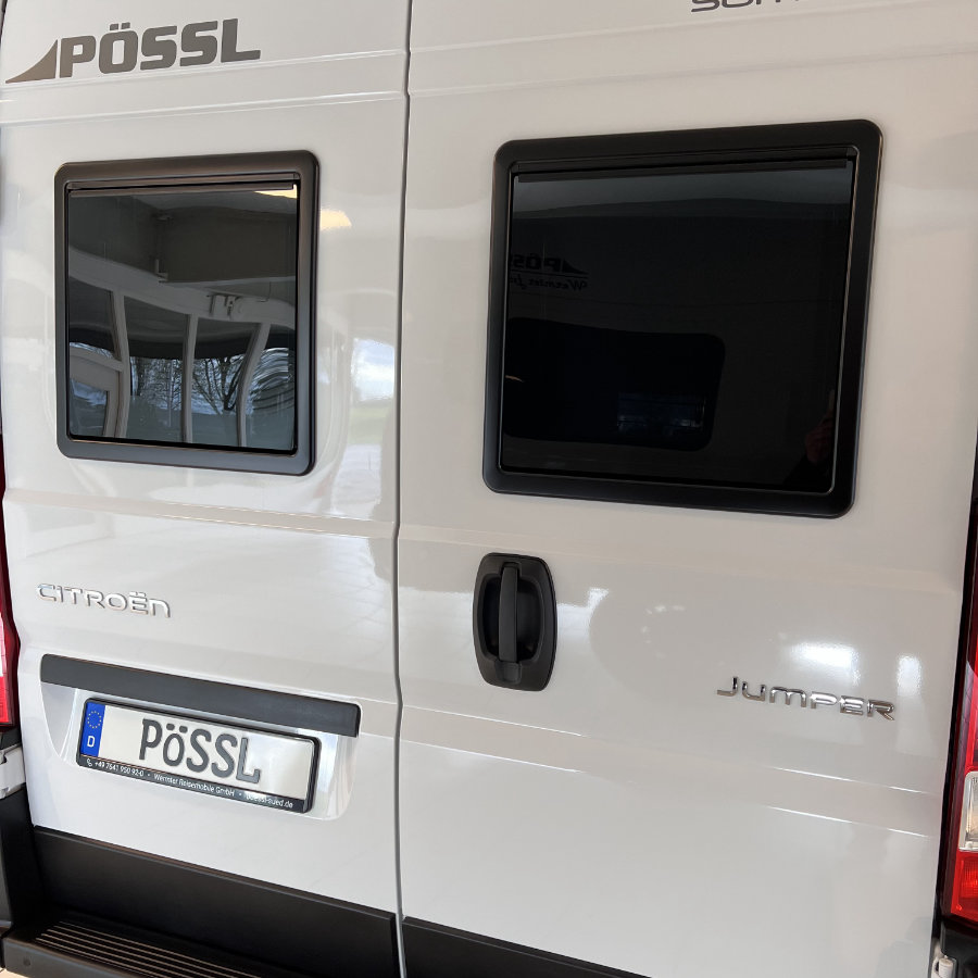 Fenster - Hecktüren mit Rollos