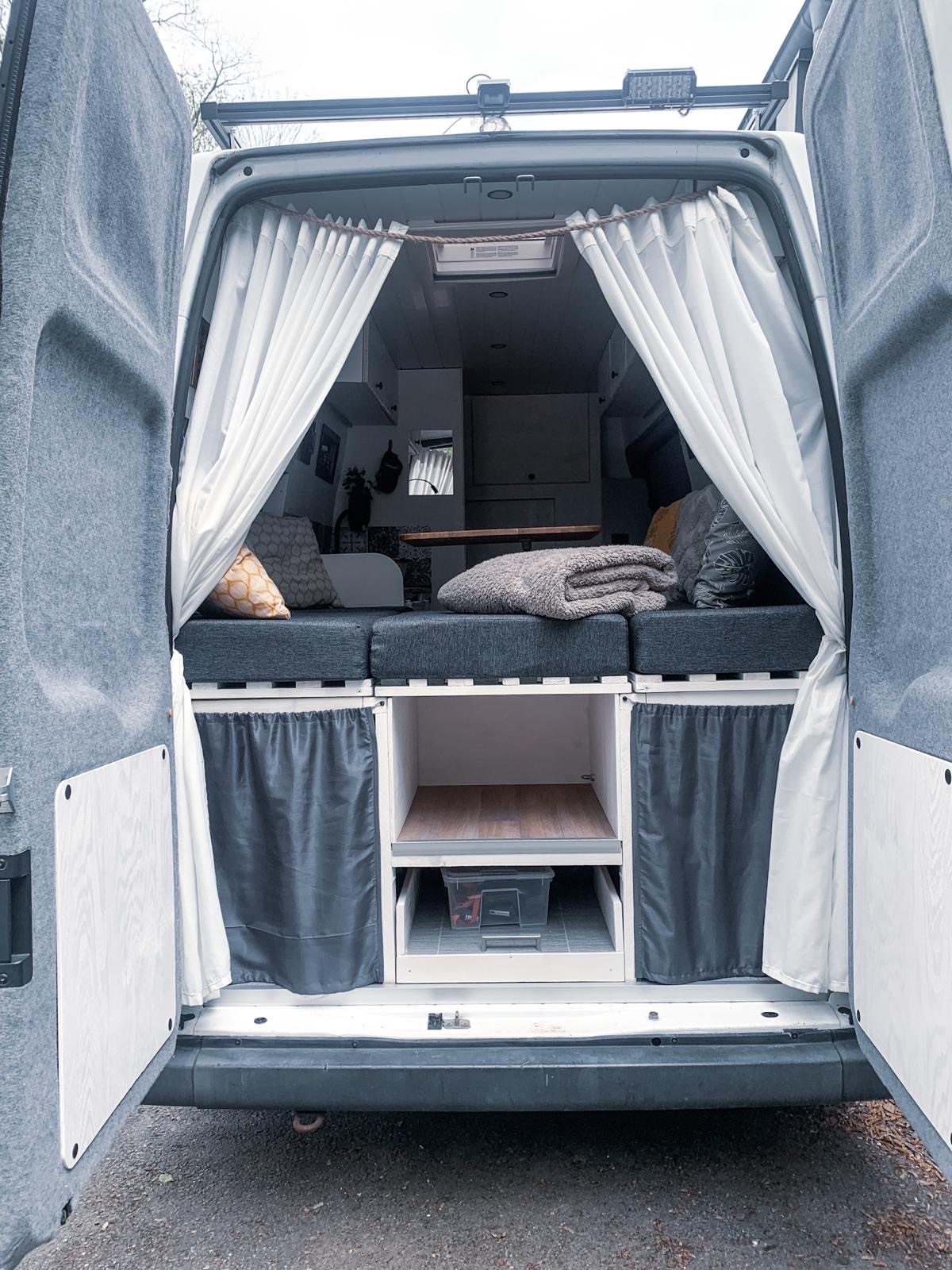 Ford Transit MK6 4