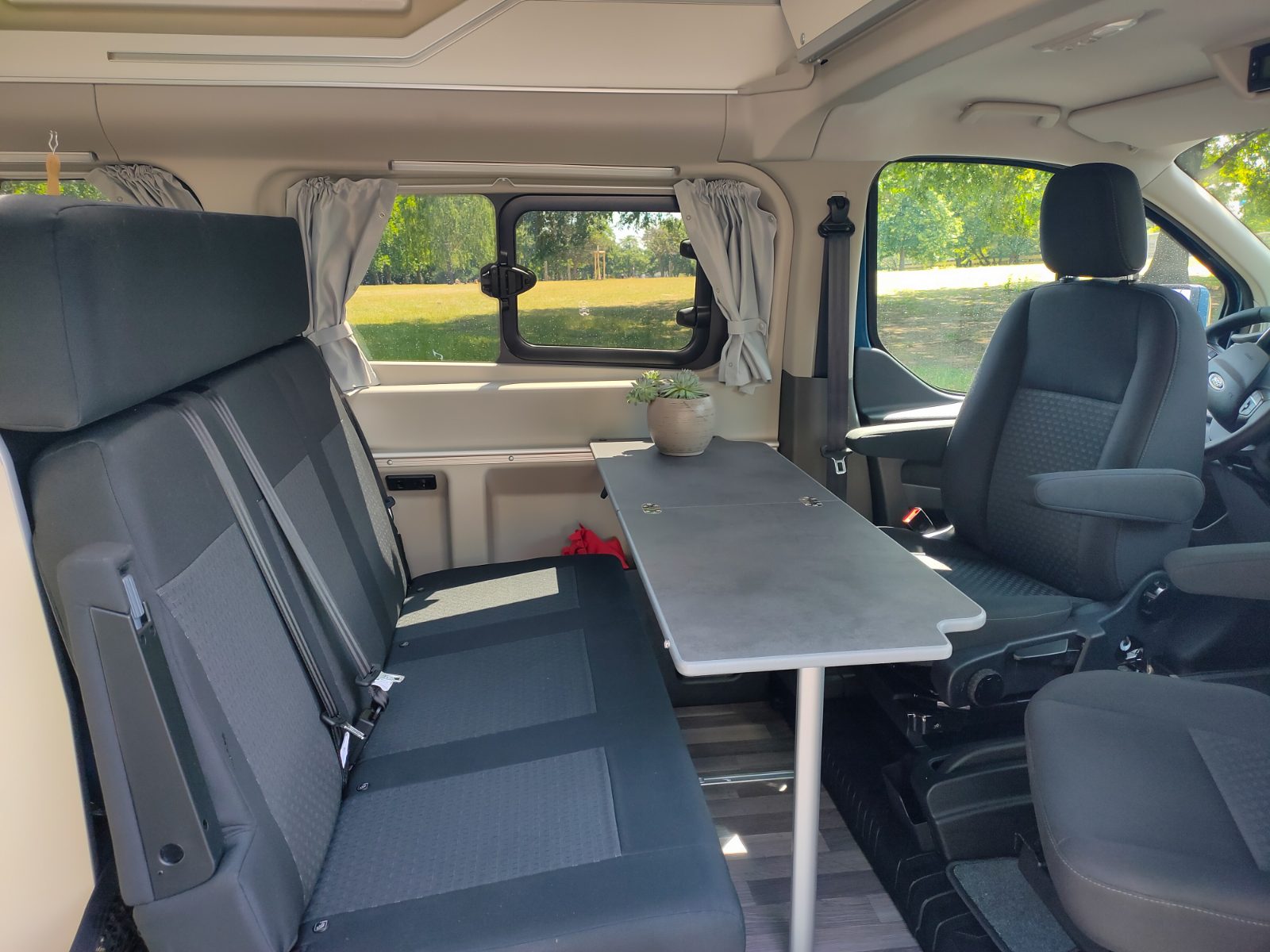 Ford Nugget Plus 3