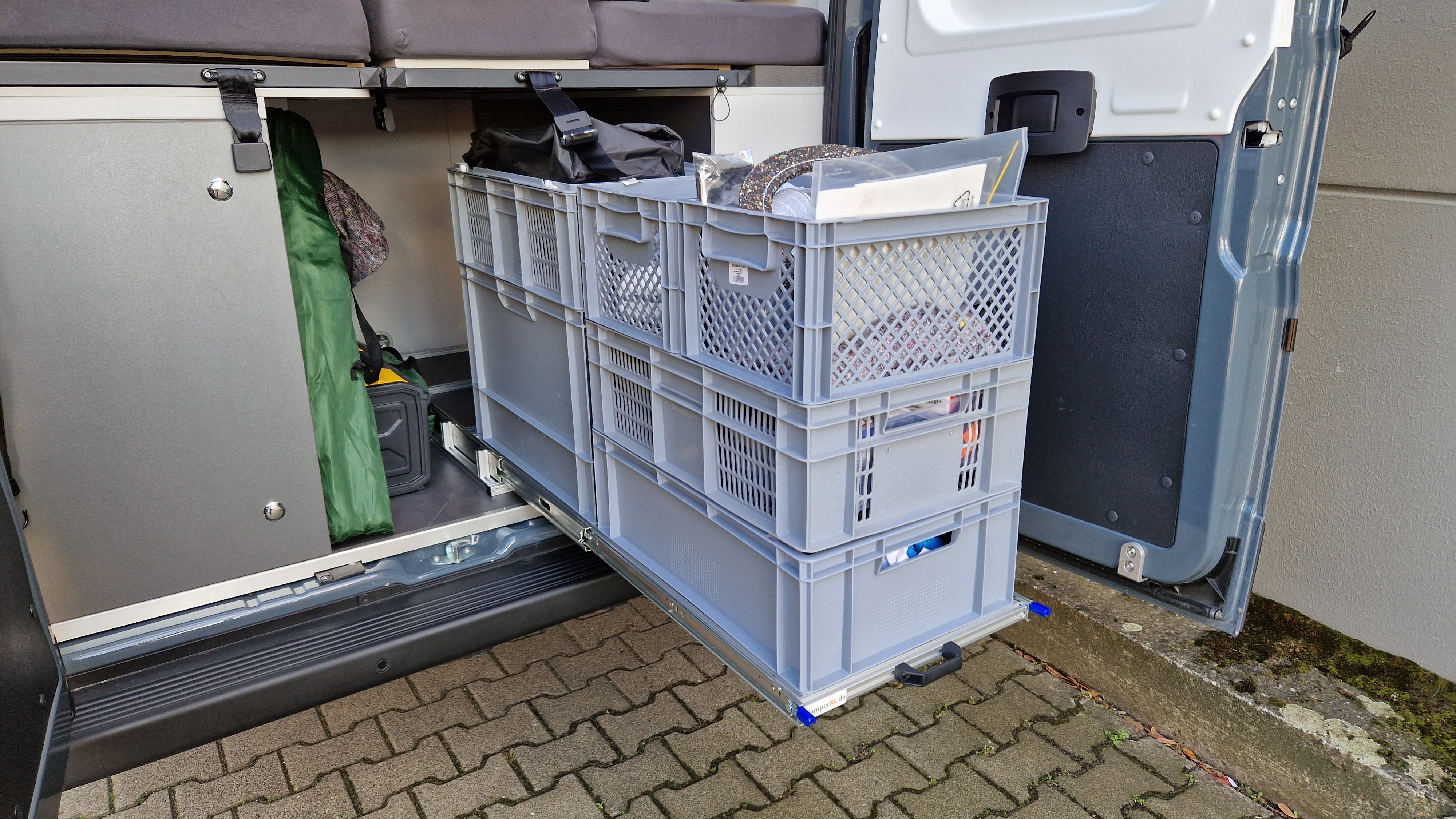 Mooveo Van 63 EB 7