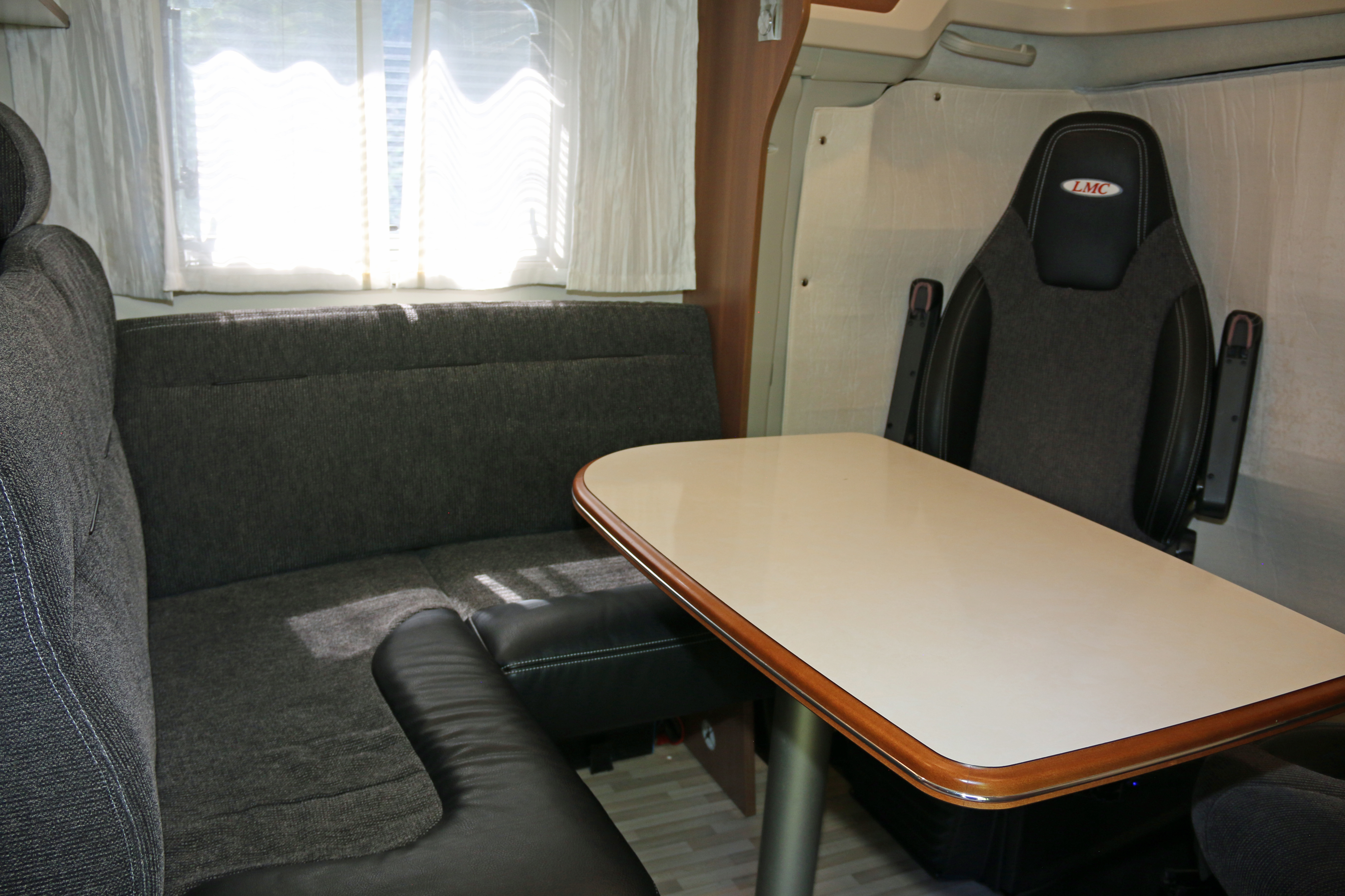 LMC Cruiser Comfort T732g 5