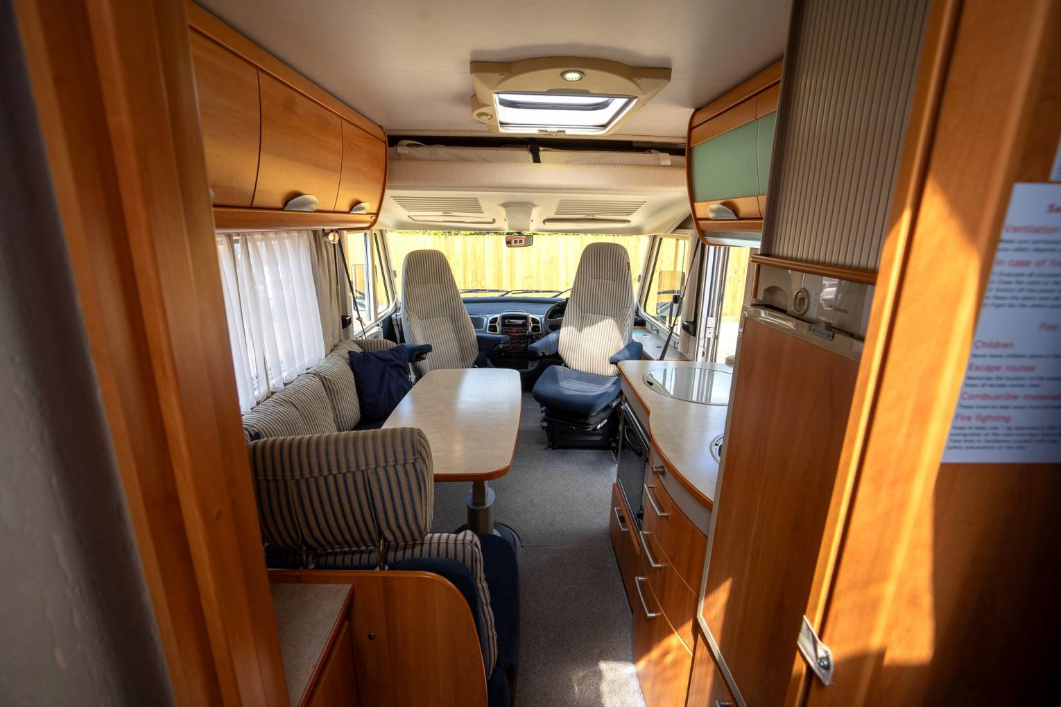 Hymer B564 3