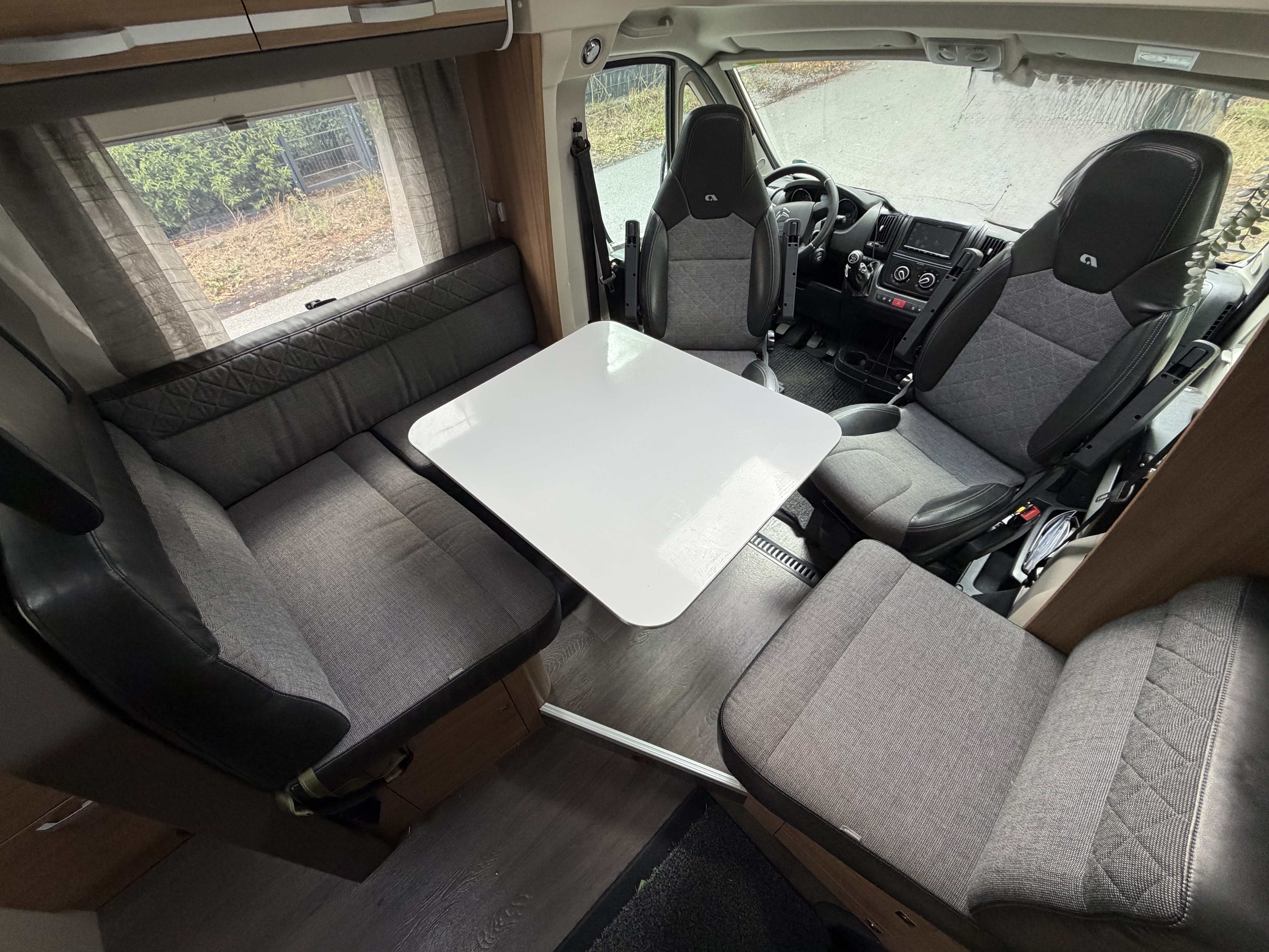 Adria Matrix All‑In 670 SL 8