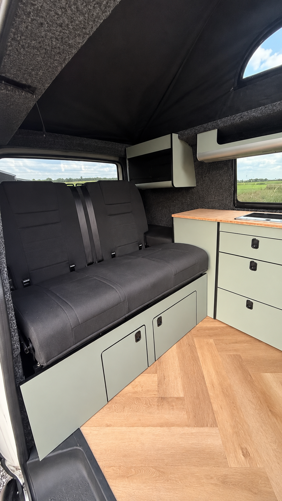 Volkswagen T5 Camper 4
