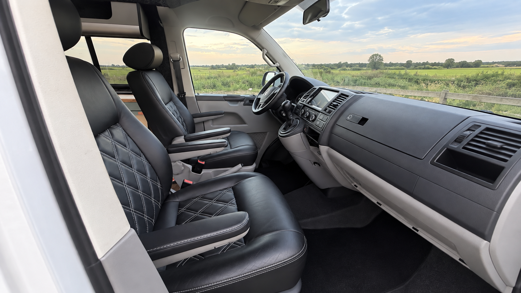 Volkswagen T5 Camper 6