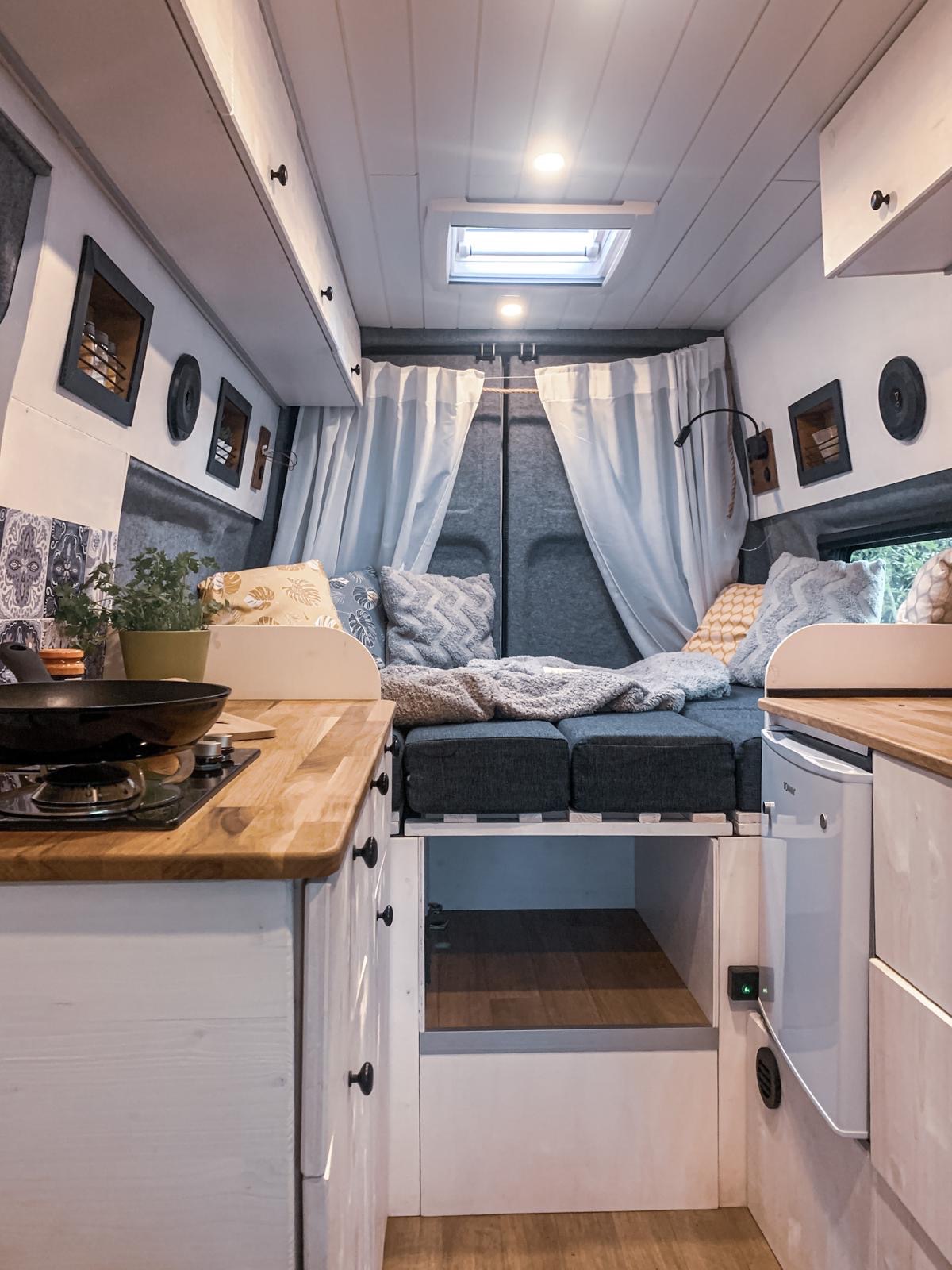Ford Transit MK6 8