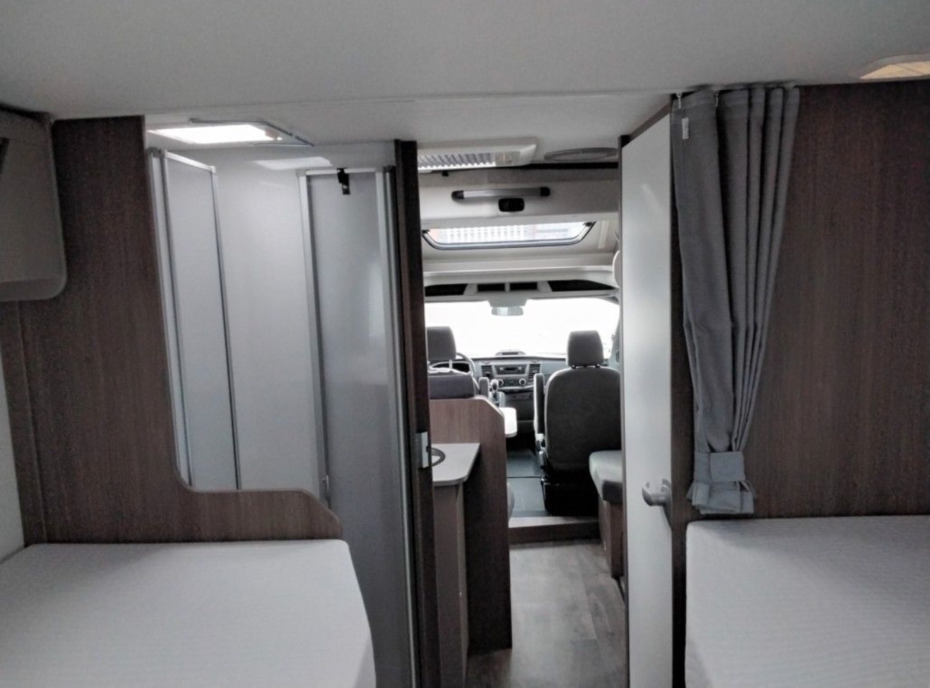 Ford Carado t447 Edition 24 4