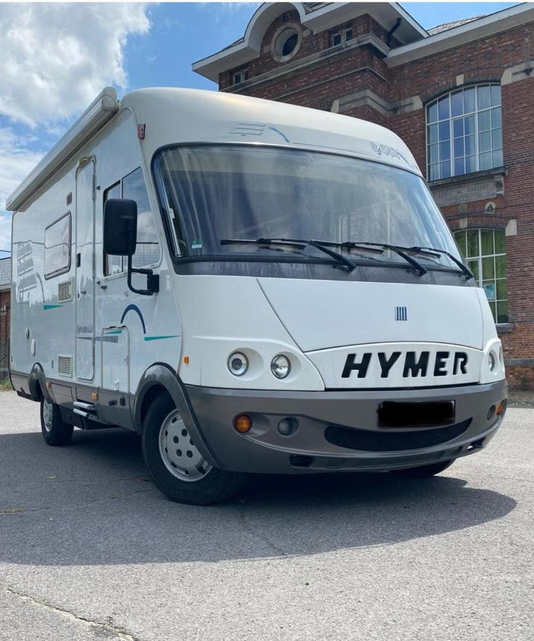 Hymer B564